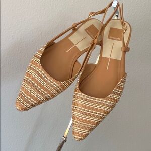 Dolce Vita Women's Tan Woven Flats sling back size 8 medium